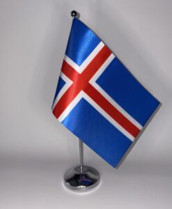 Þjóðfánar á borð