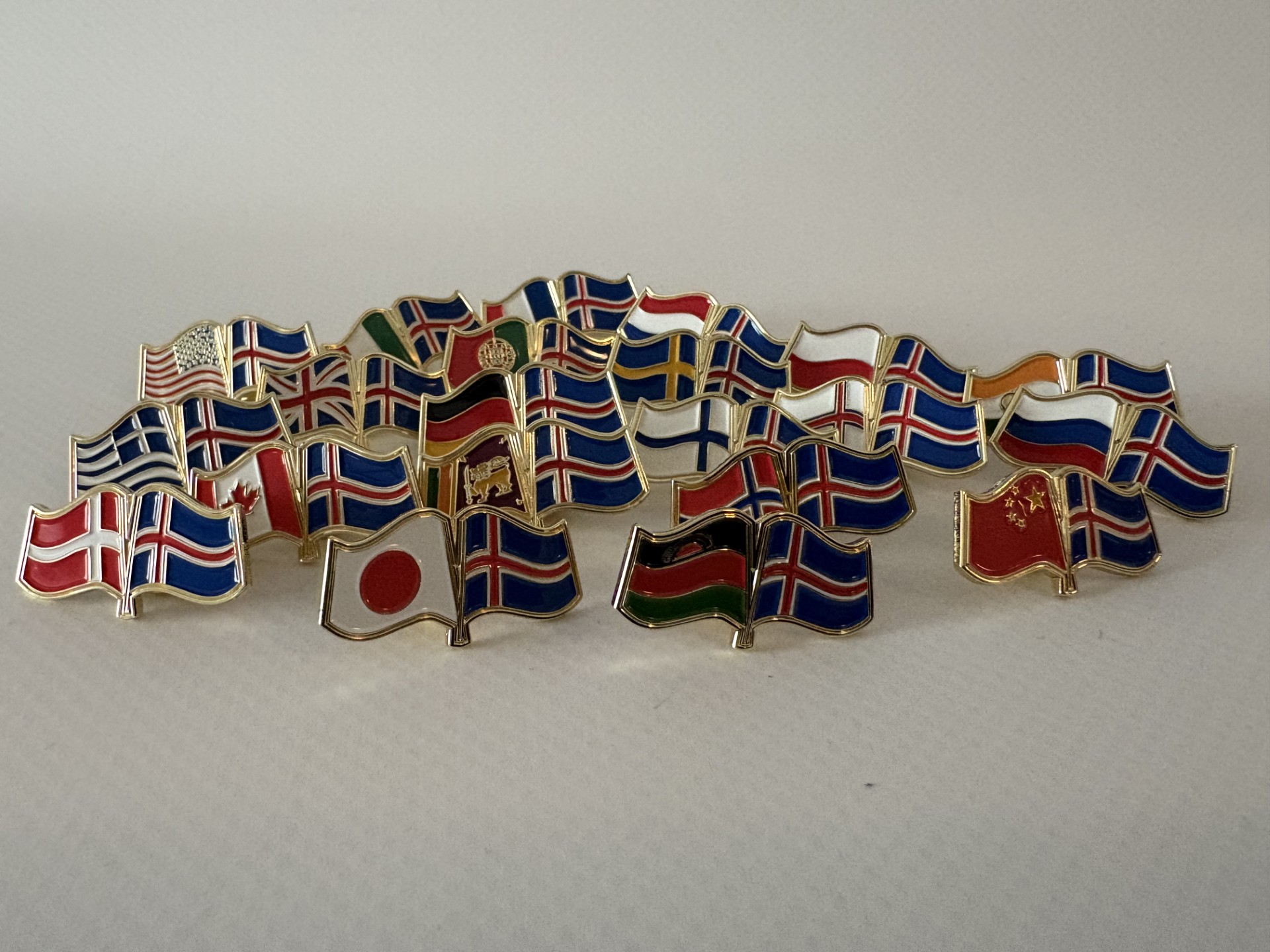 Fánamerki erlend sendiráð á Íslandi