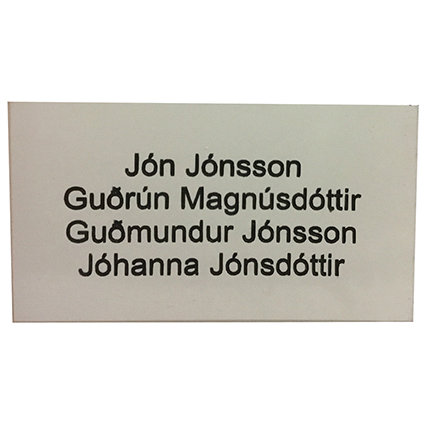 MM- póstkassaskilti Hvítt með svörtum stöfum