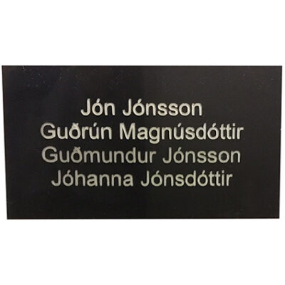 MM - Póstkassaskilti - Svart með hvítum stöfum